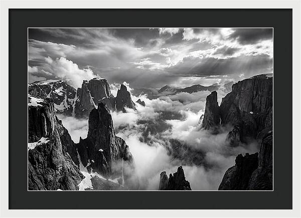 Majestic Peaks Of Zhangjiajie Mountains