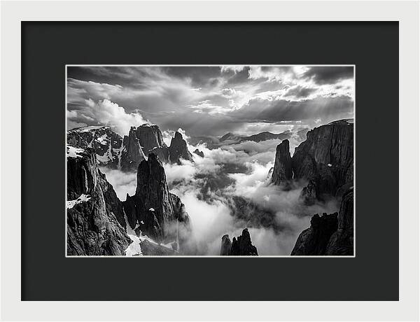 Majestic Peaks Of Zhangjiajie Mountains