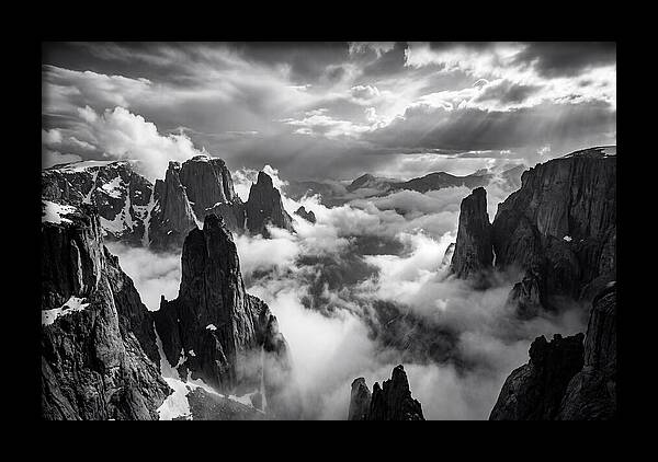 Majestic Peaks Of Zhangjiajie Mountains