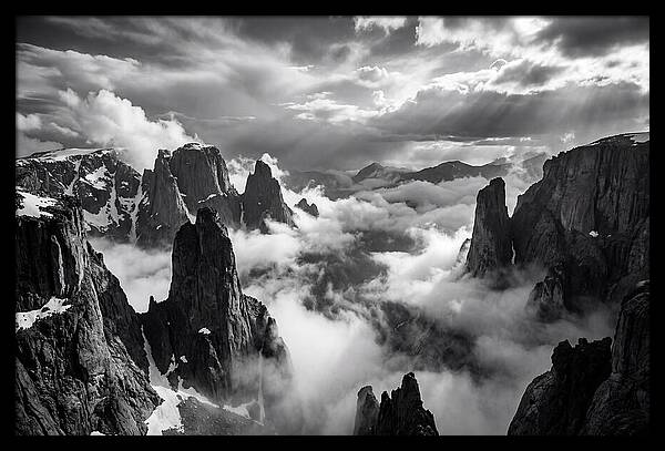 Majestic Peaks Of Zhangjiajie Mountains