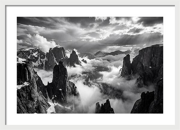 Majestic Peaks Of Zhangjiajie Mountains