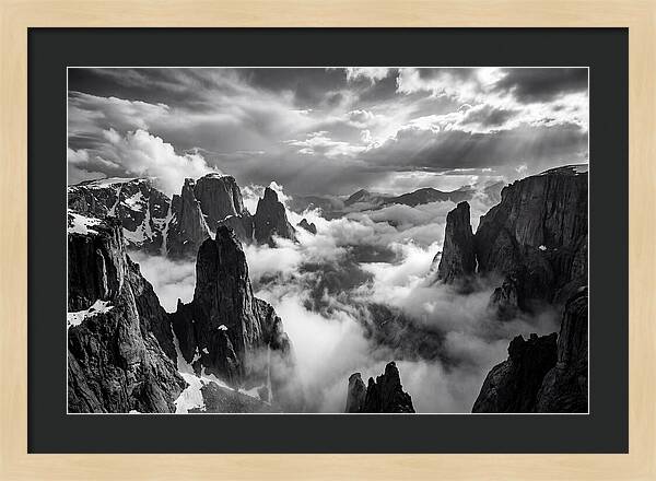 Majestic Peaks Of Zhangjiajie Mountains