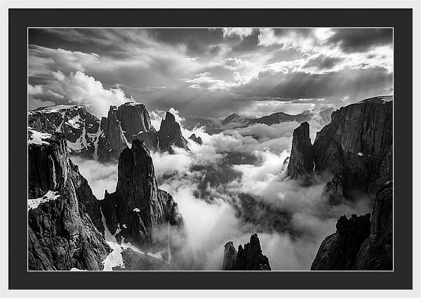 Majestic Peaks Of Zhangjiajie Mountains