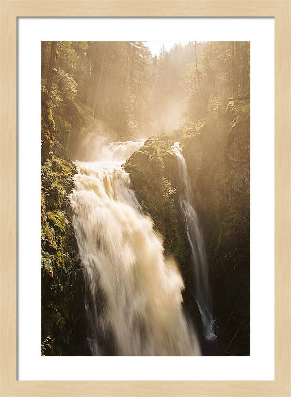 Majestic Plitvice Lakes Cascade