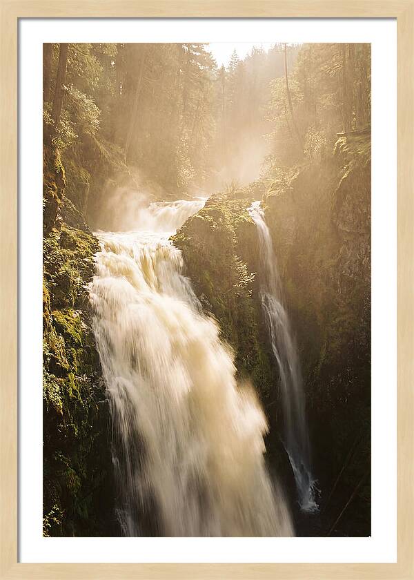 Majestic Plitvice Lakes Cascade