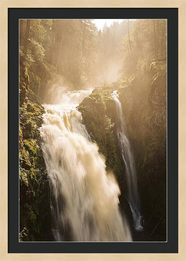 Majestic Plitvice Lakes Cascade