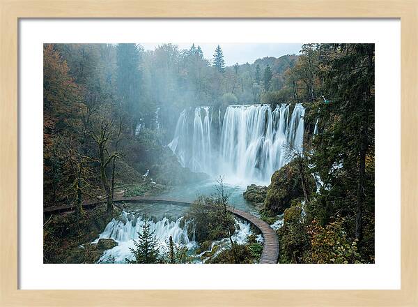 Majestic Veliki Slap Waterfall