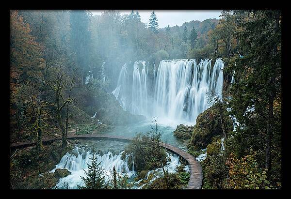 Majestic Veliki Slap Waterfall