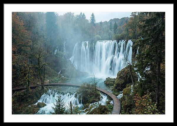 Majestic Veliki Slap Waterfall