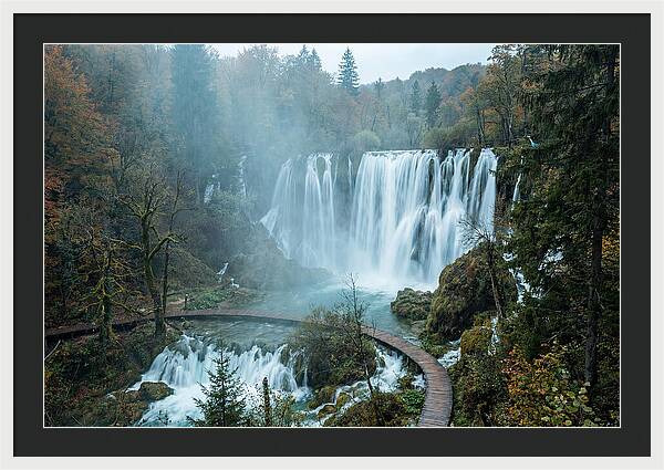 Majestic Veliki Slap Waterfall