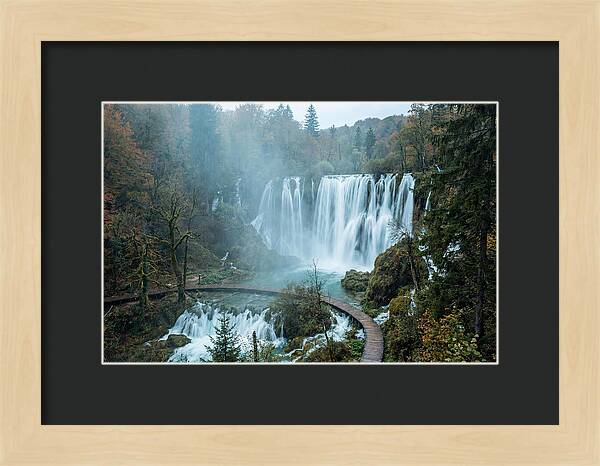 Majestic Veliki Slap Waterfall