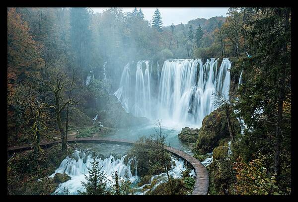 Majestic Veliki Slap Waterfall