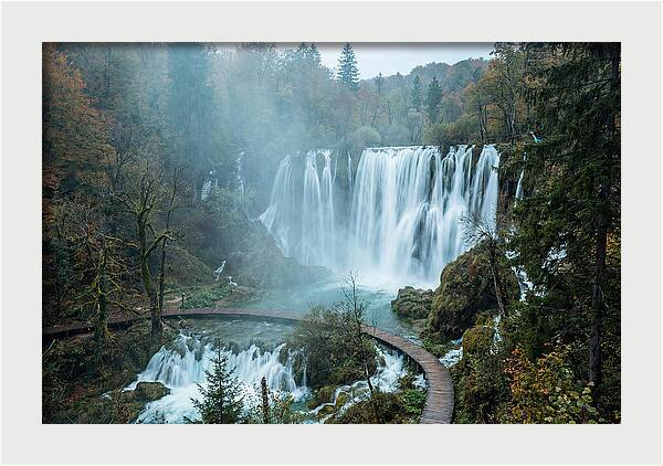 Majestic Veliki Slap Waterfall