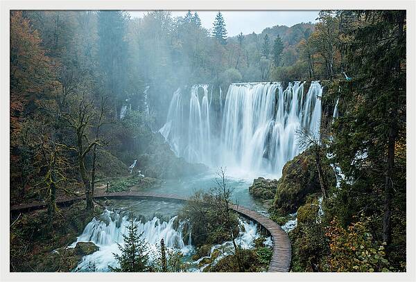 Majestic Veliki Slap Waterfall