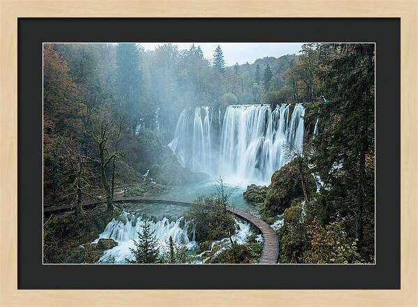 Majestic Veliki Slap Waterfall