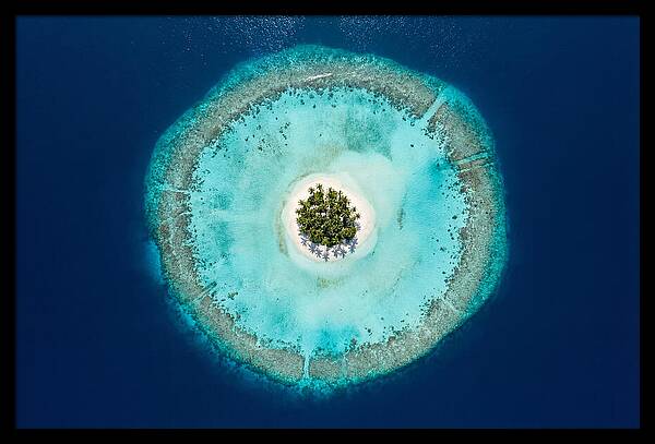 Maldivian Atoll Serenity