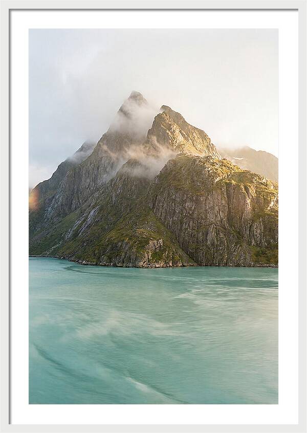 Milford Sounds Majestic Peaks
