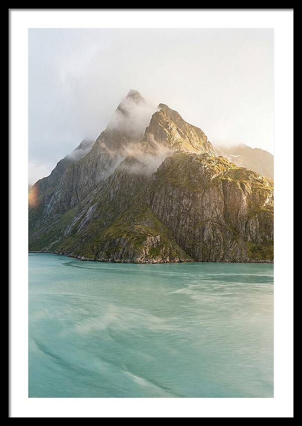 Milford Sounds Majestic Peaks