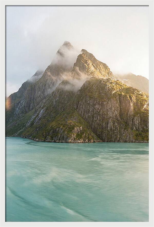 Milford Sounds Majestic Peaks