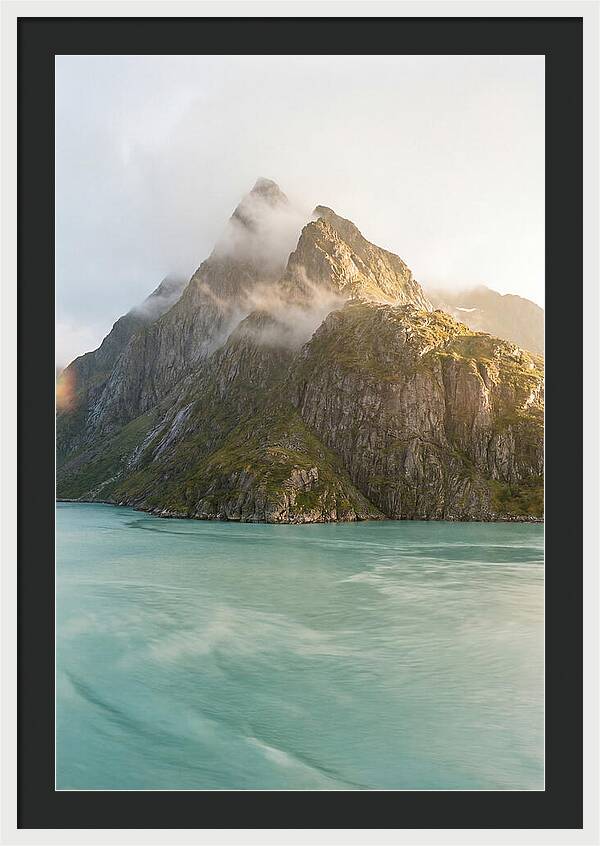 Milford Sounds Majestic Peaks