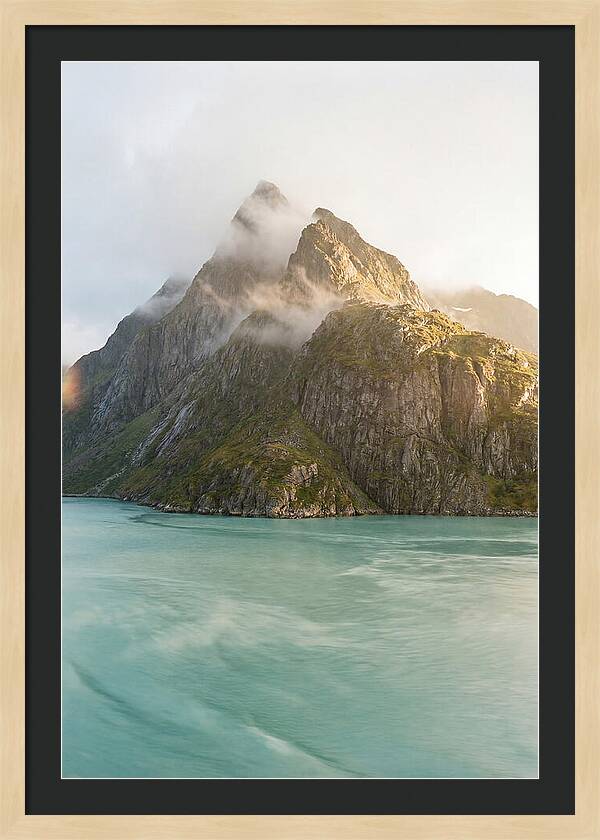 Milford Sounds Majestic Peaks