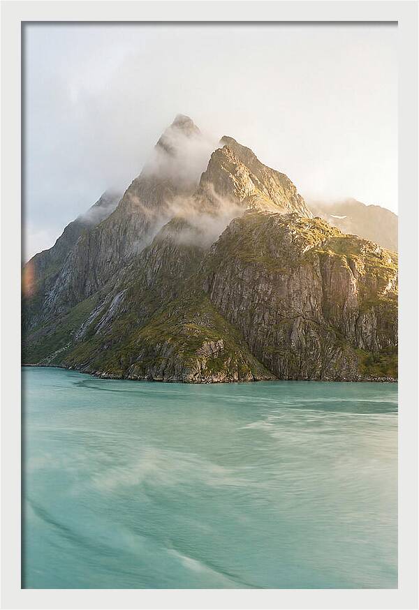 Milford Sounds Majestic Peaks