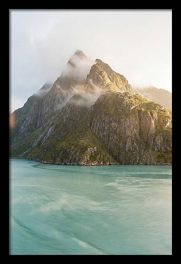 Milford Sounds Majestic Peaks
