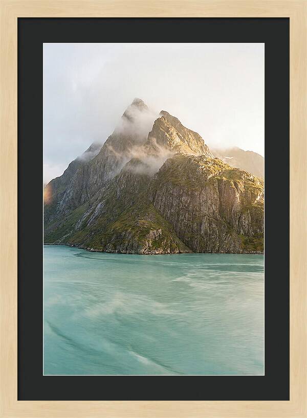 Milford Sounds Majestic Peaks