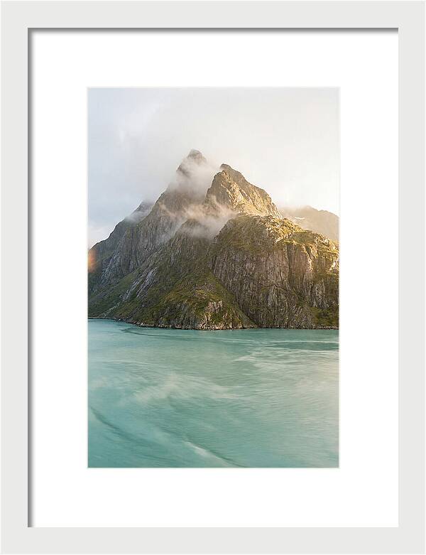 Milford Sounds Majestic Peaks
