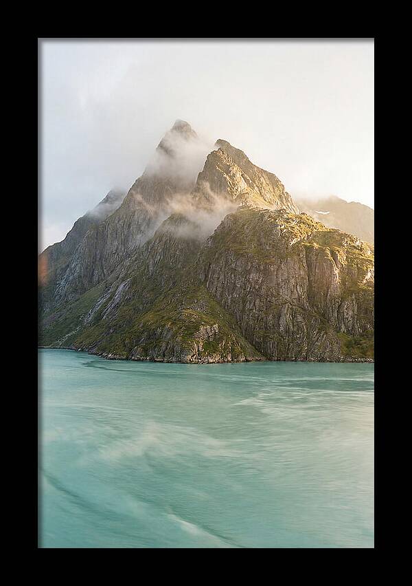 Milford Sounds Majestic Peaks