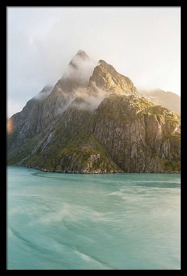 Milford Sounds Majestic Peaks