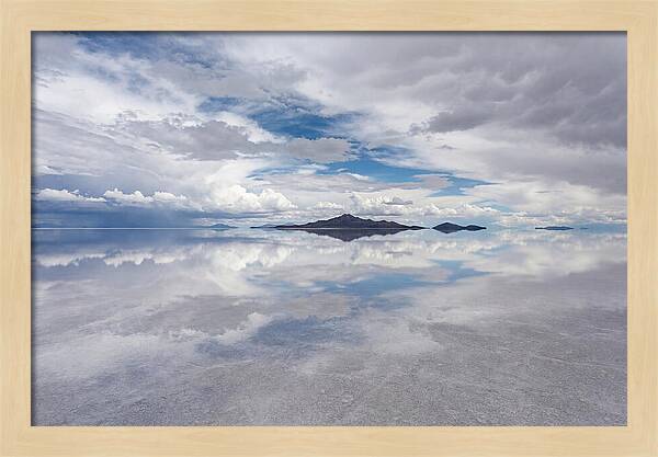 Mirrored Serenity Of Salar De Uyuni