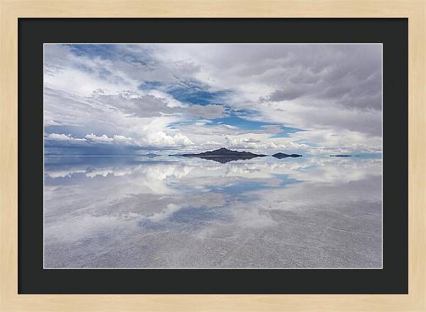 Mirrored Serenity Of Salar De Uyuni