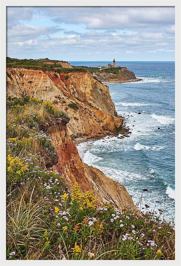 Mohegan Bluffs Serenity