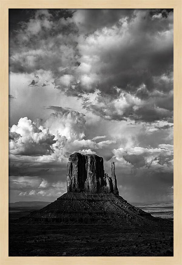 Monument Valleys Majestic Mittens
