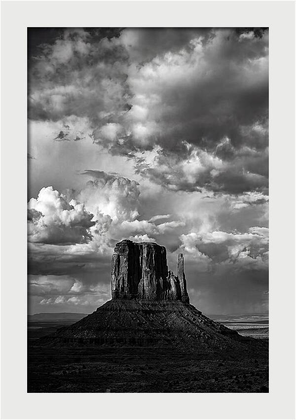 Monument Valleys Majestic Mittens