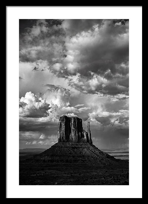 Monument Valleys Majestic Mittens