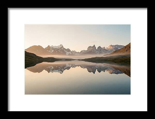 Moraine Lake Reflections At Dawn