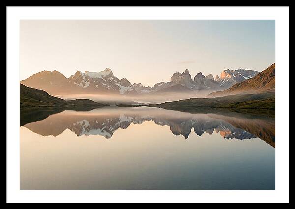 Moraine Lake Reflections At Dawn