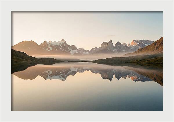 Moraine Lake Reflections At Dawn