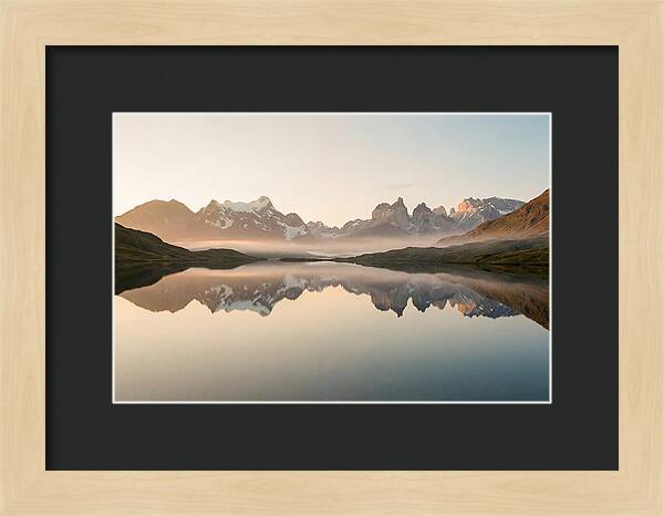Moraine Lake Reflections At Dawn
