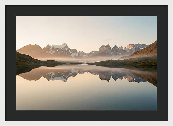 Moraine Lake Reflections At Dawn