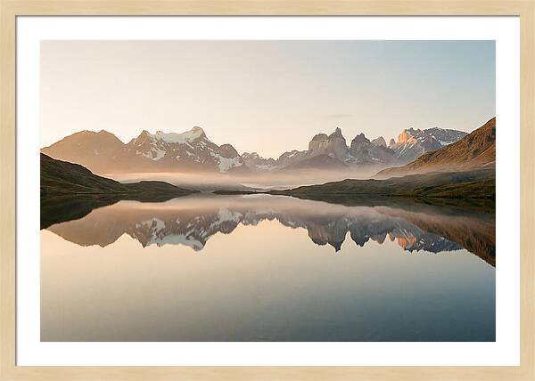 Moraine Lake Reflections At Dawn