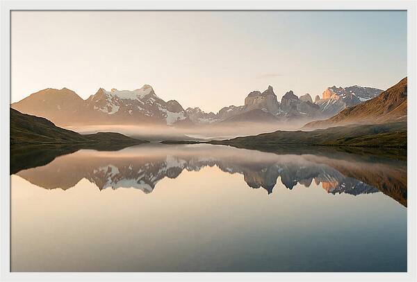 Moraine Lake Reflections At Dawn