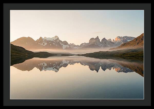 Moraine Lake Reflections At Dawn