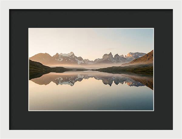 Moraine Lake Reflections At Dawn