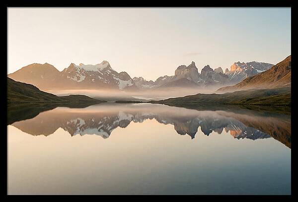 Moraine Lake Reflections At Dawn