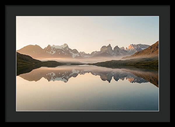 Moraine Lake Reflections At Dawn