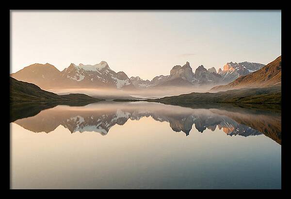 Moraine Lake Reflections At Dawn