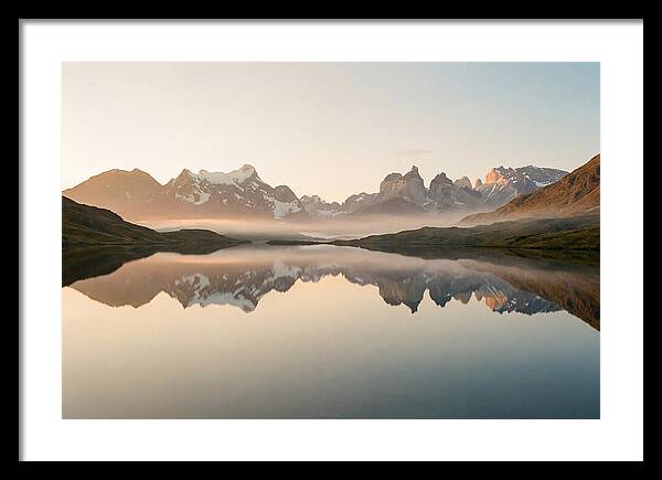 Moraine Lake Reflections At Dawn